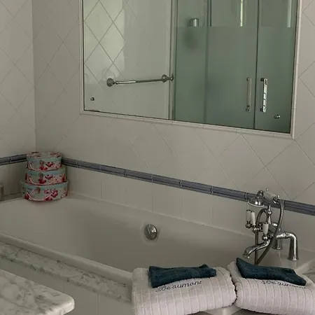 Maison Beaumont Bed & Breakfast