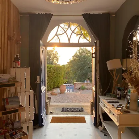 Maison Beaumont Bed & Breakfast 3*